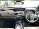 UX 250h バージョンL 本革シート サンルーフ