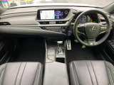 ES 300h Fスポーツ 