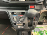 ご納車前に納車点検(法定12ヶ月点検相当)を実施し、基本性能に関わる機能や状態を徹底的に点検します。