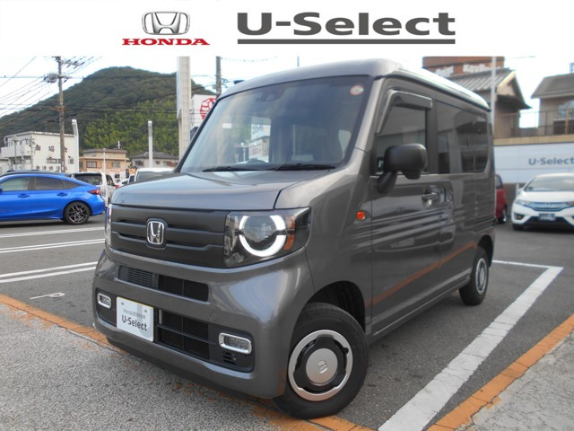 N-VAN +スタイル ファン 4WD 