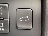【パワーリアゲート】荷物を抱えた状態でもリアゲートの開閉が可能です!お買い物時やアウトドアの際に役立ちますね。