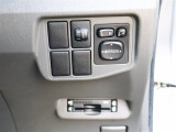 【車屋】として、長く車業界に従事した経験豊富なスタッフが多数在籍しております。