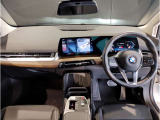 ☆センターパネルを運転席側に僅かに傾けたBMW独特のインパネ☆【駆け抜ける歓び】はここからもスタートしております☆
