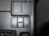 モーター走行のEVモード、エアコンなども制御し更に燃費を改善するECOモード切り替えです。