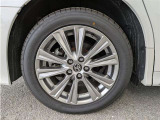 純正アルミホイール235/50R18