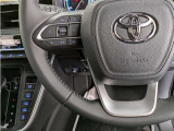 ステアリングスイッチでオーディオの操作や車両情報の各種設定が行えます。