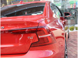 入庫時・販売時・納車前に、弊社基準の68項目に及ぶ点検整備を実施しております。