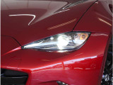 【LEDヘッドライト】省電力で長寿命の明るく運転しやすいLEDヘッドランプです。明るく照らすので暗い夜道からお客様を守ってくれます。お近くの広島マツダまでお越しください。
