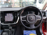 【車屋】として、長く車業界に従事した経験豊富なスタッフが多数在籍しております。