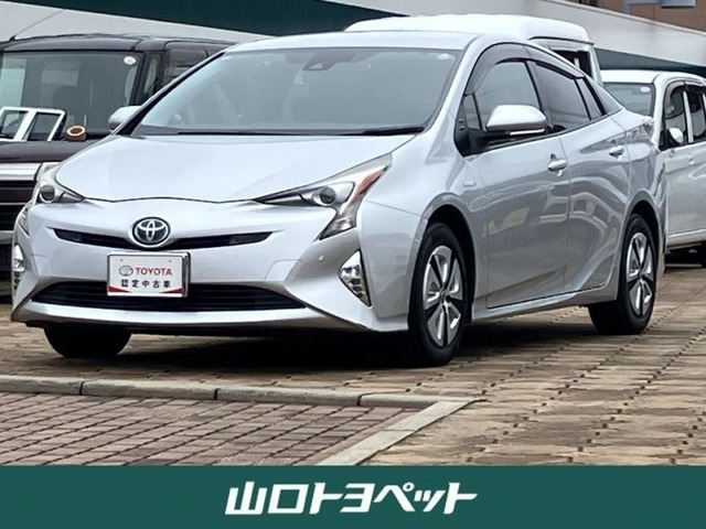 プリウス 1.8 A E-Four 4WD 