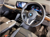 ☆センターパネルを運転席側に僅かに傾けたBMW独特のインパネ☆【駆け抜ける歓び】はここからもスタートしております☆