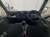 車内の広さを感じさせてくれるだけでなく、広々とした前方視界を確保にも貢献しています。