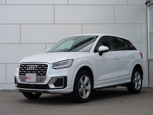 Q2 1.0 TFSI スポーツ 