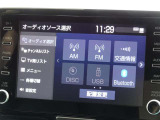 CD・DVD(再生機能)・ブルートゥース等を使用することができます。