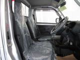 運転席・助手席乗降グリップがついています。
