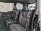 ゆとりのある広々とした車内空間は、ドライブを始め買い物やレジャーなど、幅広く活躍します。一人でもみんなとでもお出かけを楽しみましょう!