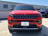 「どこにでも行ける。何でもできる。」Jeepに息づく自由の精神はその素晴らしい性能で、Jeepだから辿り着ける未知なる世界へ誘い心と身体を開放します。