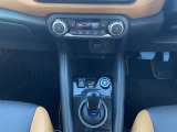 使いやすいエアコンスイッチ☆車内は快適な温度に保たれます!