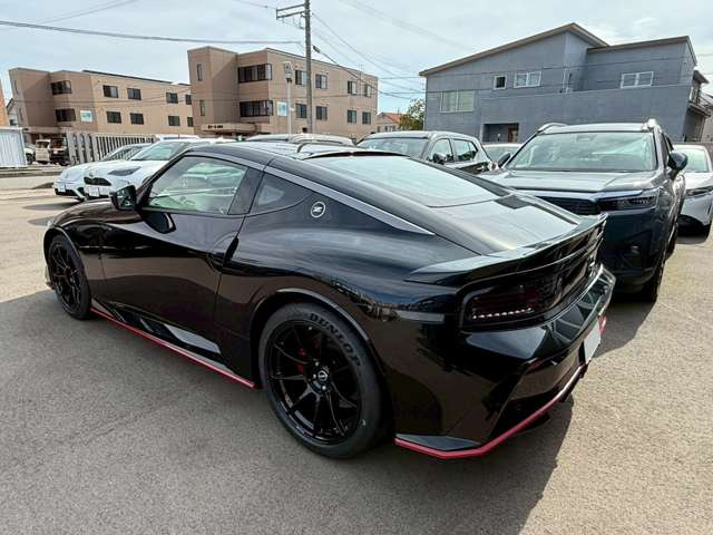 日産 フェアレディZ 3.0 NISMO の中古車詳細 (11km, ミッドナイト