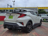 C-HR  S_GRスポーツ