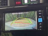 【バックカメラ】駐車時に後方がリアルタイム映像で確認できます。大型商業施設や立体駐車場での駐車時や、夜間のバック時に大活躍!運転スキルに関わらず、今や必須となった装備のひとつです!
