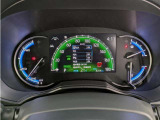 マルチインフォメーションディスプレイ付きのメーターです。エコ運転へ導く多彩な情報を表示してくれます。
