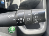 【オートライト(AUTO)】外の明るさをシステムが感知して、自動でヘッドライトが点灯します!ヘッドライトをつけ忘れを防ぐ便利機能です。