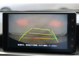 【バックガイドモニター】車庫入れの時に何かに接触しないかとヒヤヒヤしたことはありませんか?バックモニターがあればそのような不安はなくなります♪ガイド線付きで分かりやすく、夜間でもよく見えます!