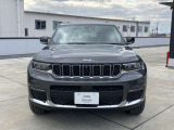 「どこにでも行ける。何でもできる。」Jeepに息づく自由の精神はその素晴らしい性能で、Jeepだから辿り着ける未知なる世界へ誘い心と身体を開放します。