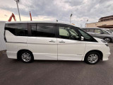 セレナ 1.2 e-POWER ハイウェイスター V 