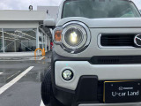 オートライト機能を装備。夜間走行時に先行車や対向車の状況をクルマが判断。ヘッドランプの照射範囲や明るさを自動的に変化させます。