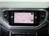 ■純正インフォテインメントシステム(SSDナビ、Bluetooth、USB入力端子、ジェスチャーコントロール、Apple CarPlay・Android Auto対応)