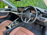 Audiのインテリアはエクステリア同様、優れたデザイン性とクオリティ、そして機能性を兼ね備えております。