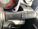 【オートライト】周りの明るさに応じて自動でヘッドライトの点灯・消灯ができる機能です!ライトの付け忘れ・消し忘れなどが無くなり、雨の日や夕方の走行も安心!トンネル通過時も便利ですね♪