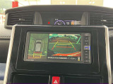 バックガイドモニターで、後方を確認しながら安心して駐車することができます。運転初心者も熟練者も必須の機能ですよ!