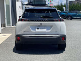 ご連絡は電話096-324-8855、メールはpeugeot@adelcars.co.jp