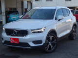 ボルボ XC40 T4 AWD インスクリプション 4WD