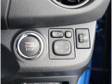 【スマートキー】を車の中に持ち込んでブレーキを踏みボタンを押すだけでエンジンスタート!キーを取り出し刺したり・回したりが無くとても便利です☆
