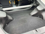 荷物を積むに十分なトランクスペース。
