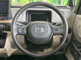 【ステアリングスイッチ】運転中、前方から目線をそらすことなく、オーディオ等の操作が可能な便利機能!安心&快適なドライブを演出してくれます♪