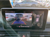 ■苦手な人が多い駐車場での車庫入れや狭い道でも大丈夫です/クルマの前後左右にカメラを設置してモニターで表示してくれるため、運転席から見えにくい場所を映し出してドライブをサポートします!