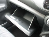 収納スペースもたくさん有ります☆車検証や小物類などすっきり収納♪