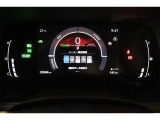 マルチインフォメーションディスプレイ付きのメーターです!エコ運転へ導く多彩な情報を表示してくれます。
