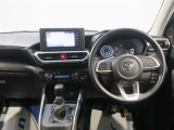 操作しやすい運転席シート回りスイッチ&レバー類