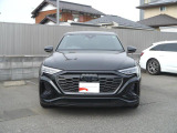 Q8スポーツバック e-tron 55 クワトロ Sライン 4WD 