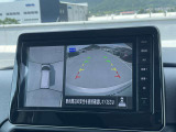 アラウンドビューモニター搭載。上から見下ろしたように液晶に映るのでスムーズな駐車をサポートします。