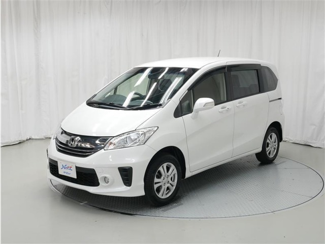 フリード 1.5 G プレミアムエディション 4WD 