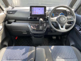 ルークスの運転席周りの画像です。