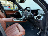 BMW専門のメカニックが、100項目にも上るポイントを徹底的にチェック。交換基準に達した部品があれば、弊社負担にて交換後、お客様へご納車致します。