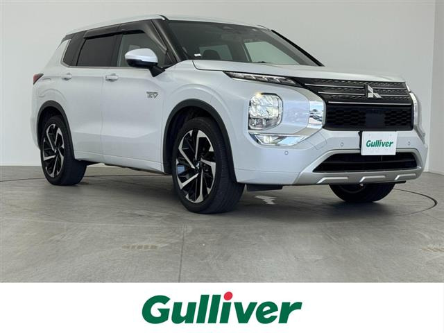 アウトランダー PHEV 2.4 P 4WD 本革シート